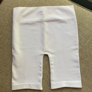 Women White Seamless Biker Shorts, Made in U.S.A, One Size - NWT
